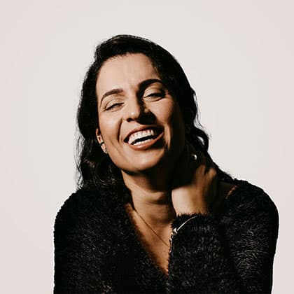 Herbal hair care kit jo hair fall kam kare, dandruff htaye aur baalo ko natural shine de, bina harsh chemicals ke  in India